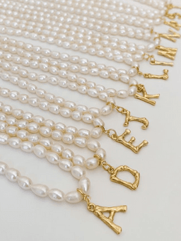 Shine bright jewelry Колье-чокер из жемчуга с буквой